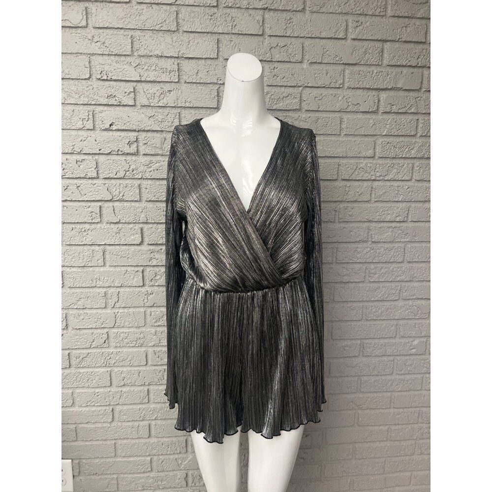 Charlotte Russe Women Pleaded  Silver Metallic Long Sleeve Romper Size L